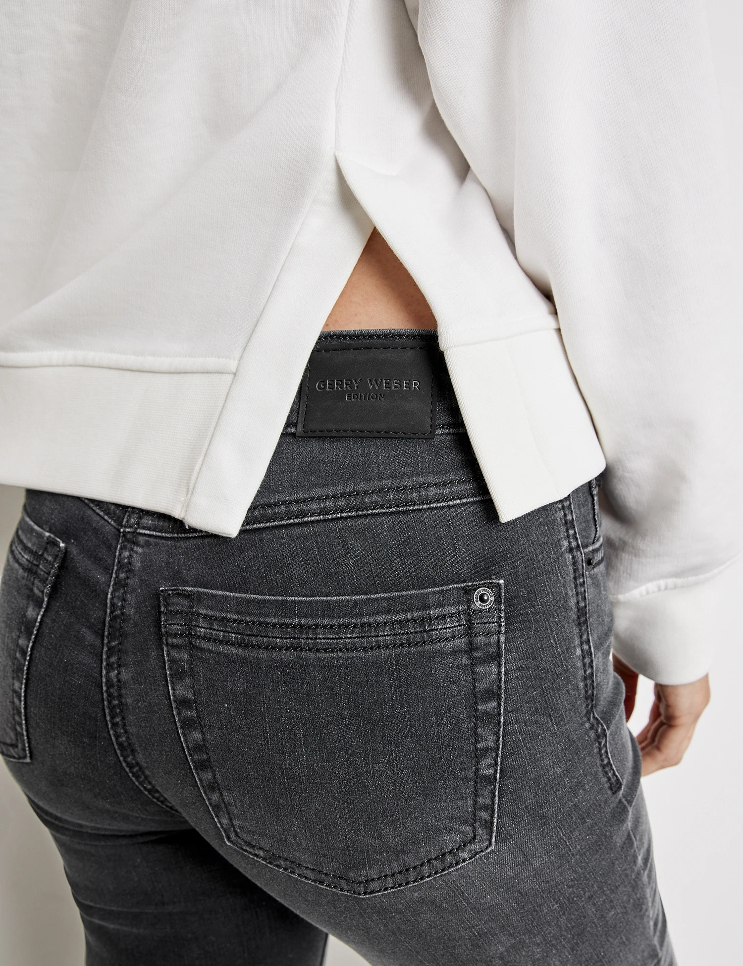 Gerry Weber 5-Pocket Jeans Straight Fit 6 Gerry Weber 5-Pocket Jeans Straight Fit – Bild 4