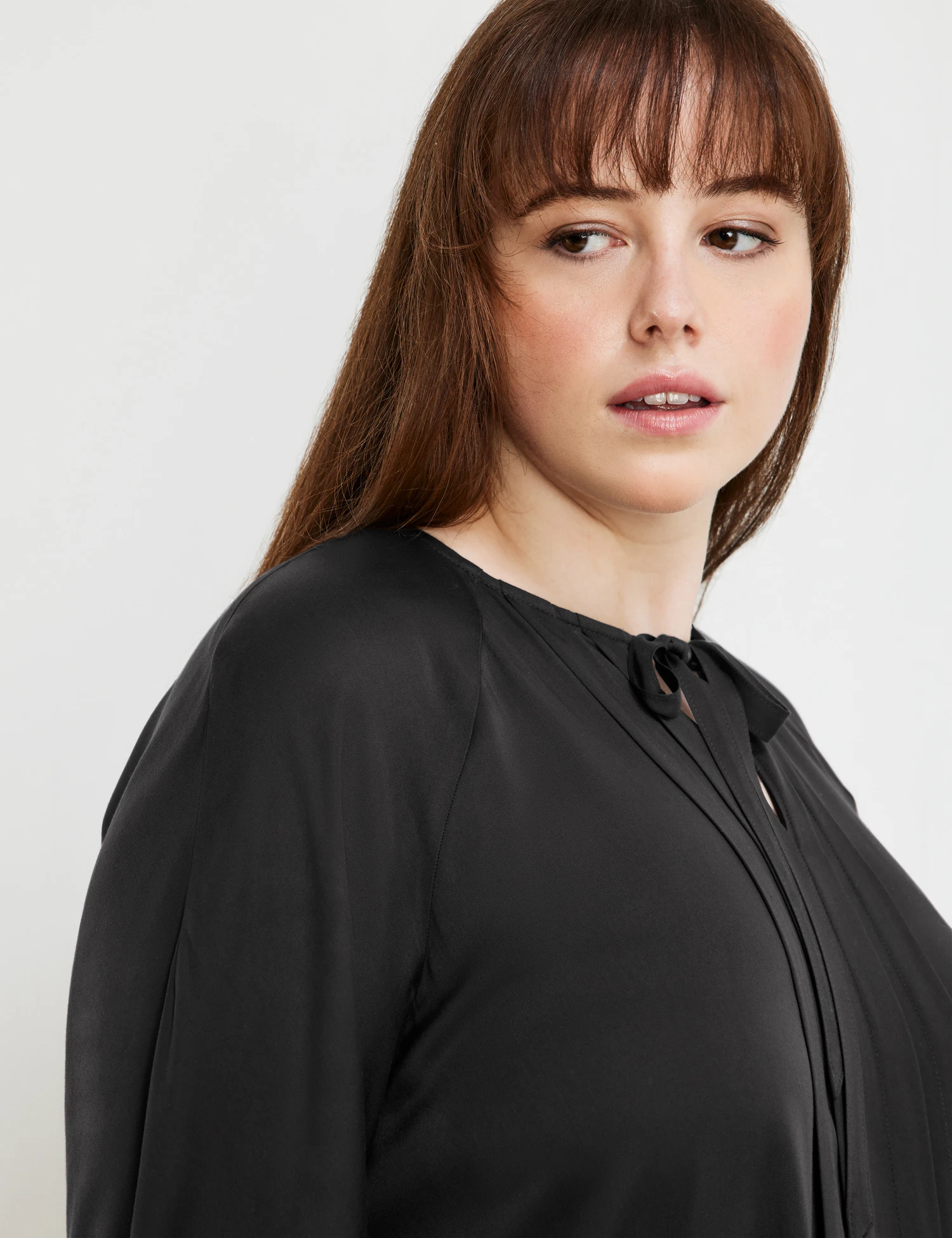 Bluse Mit Biesenplastron 6 Bluse Mit Biesenplastron – Bild 4