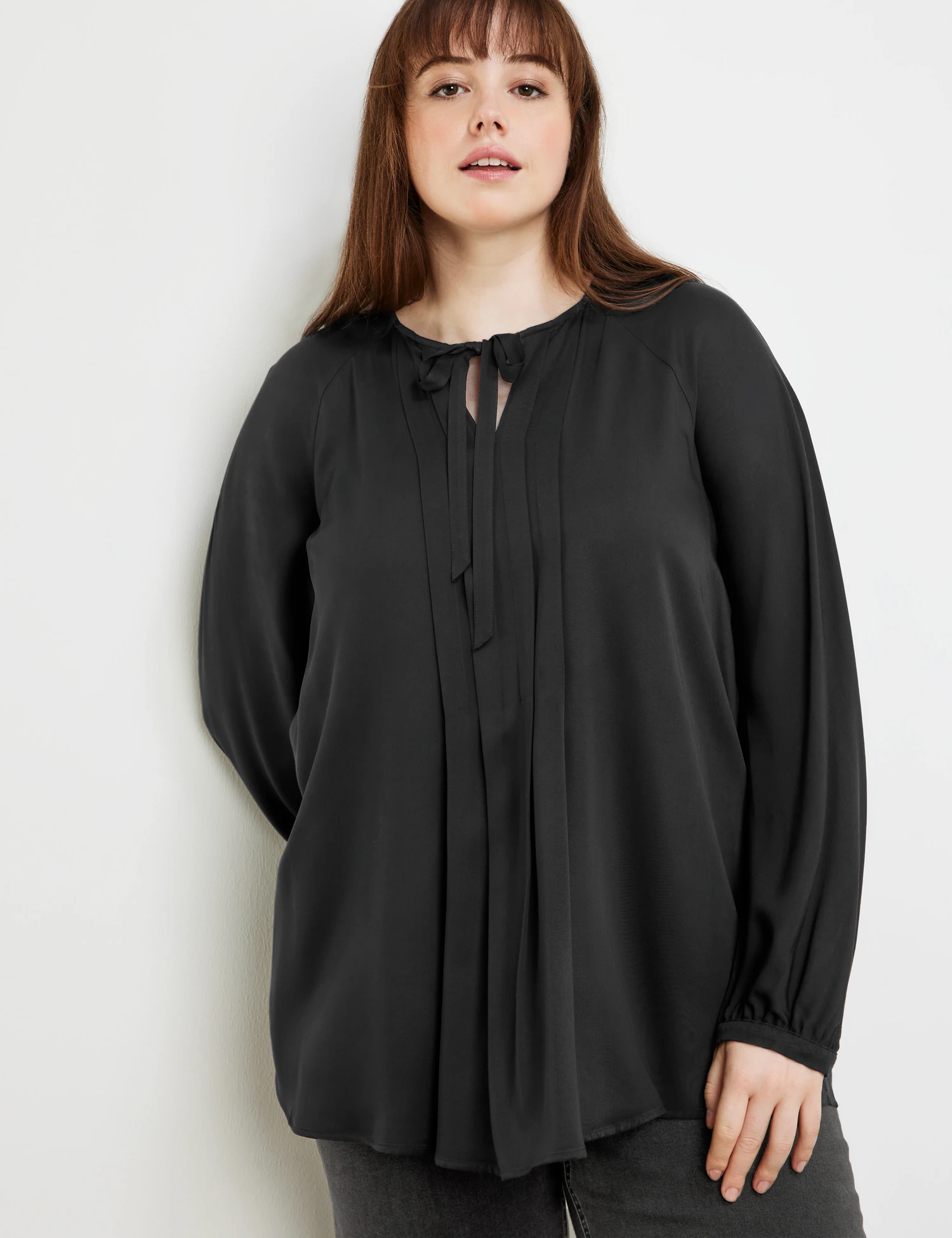 Bluse Mit Biesenplastron 7 Bluse Mit Biesenplastron – Bild 5