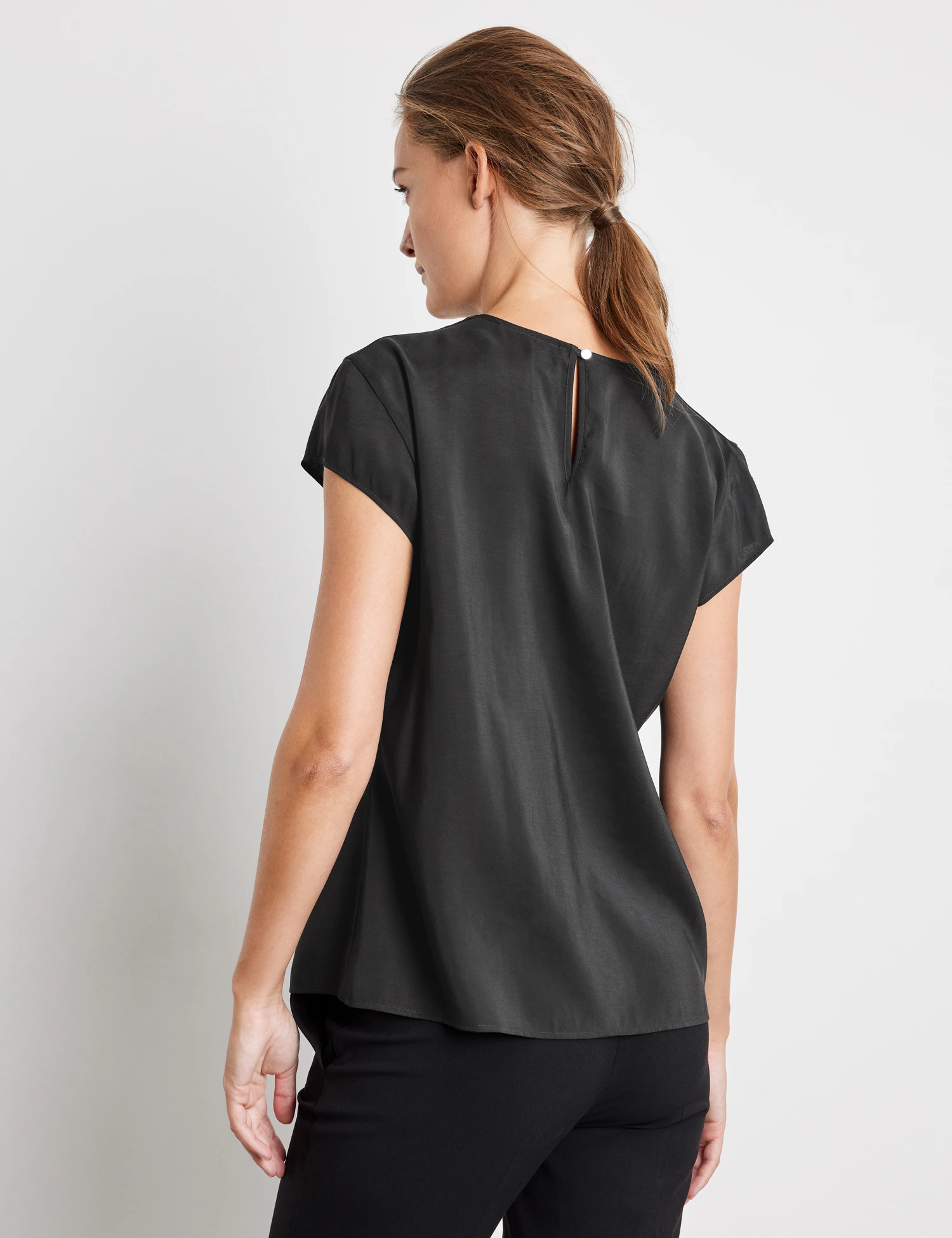 Taifun Blusenshirt Mit Gerafftem Ausschnitt 6 Taifun Blusenshirt Mit Gerafftem Ausschnitt – Bild 5