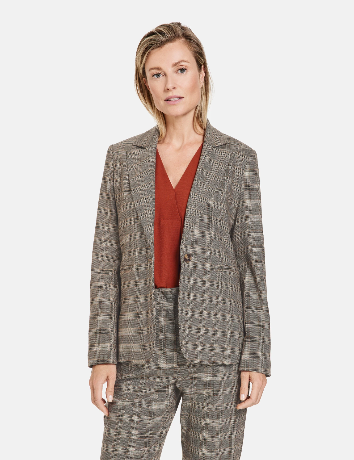 Gerry Weber Verkäufe -Gerry Weber Verkäufe fein karierter blazer mit revers 01