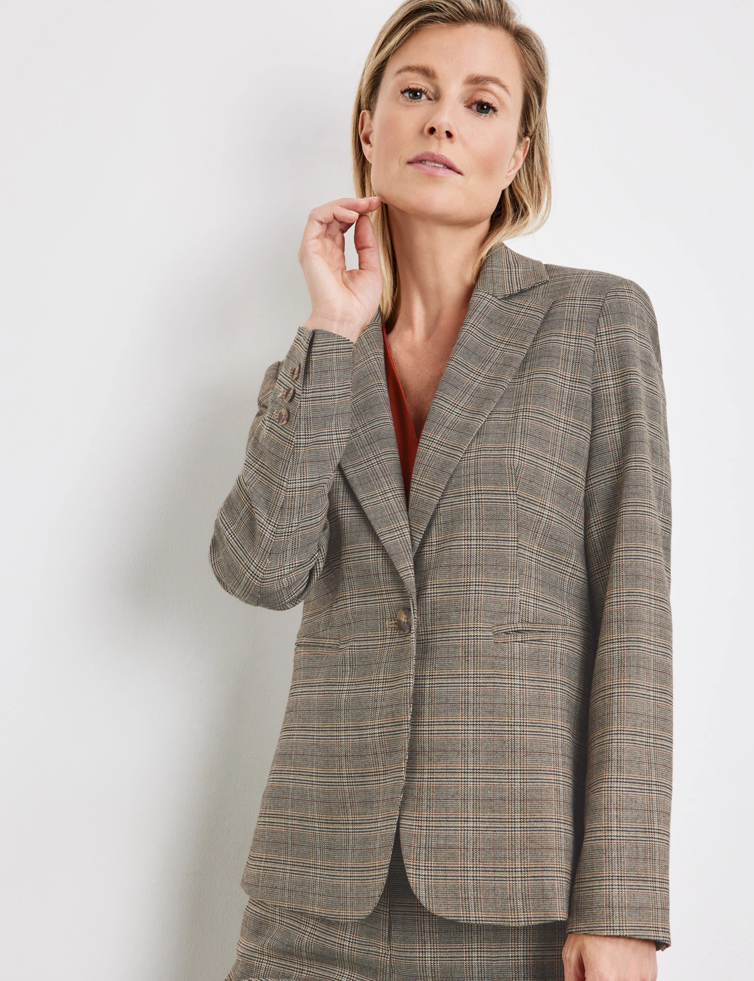 Gerry Weber Fein Karierter Blazer Mit Revers 6 Gerry Weber Fein Karierter Blazer Mit Revers – Bild 5