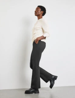 Gerry Weber Flared-Hose Mit Längsbiese Und Stretchanteil 13 Gerry Weber Flared-Hose Mit Längsbiese Und Stretchanteil -Gerry Weber Verkäufe flared hose mit laengsbiese und stretchanteil 102