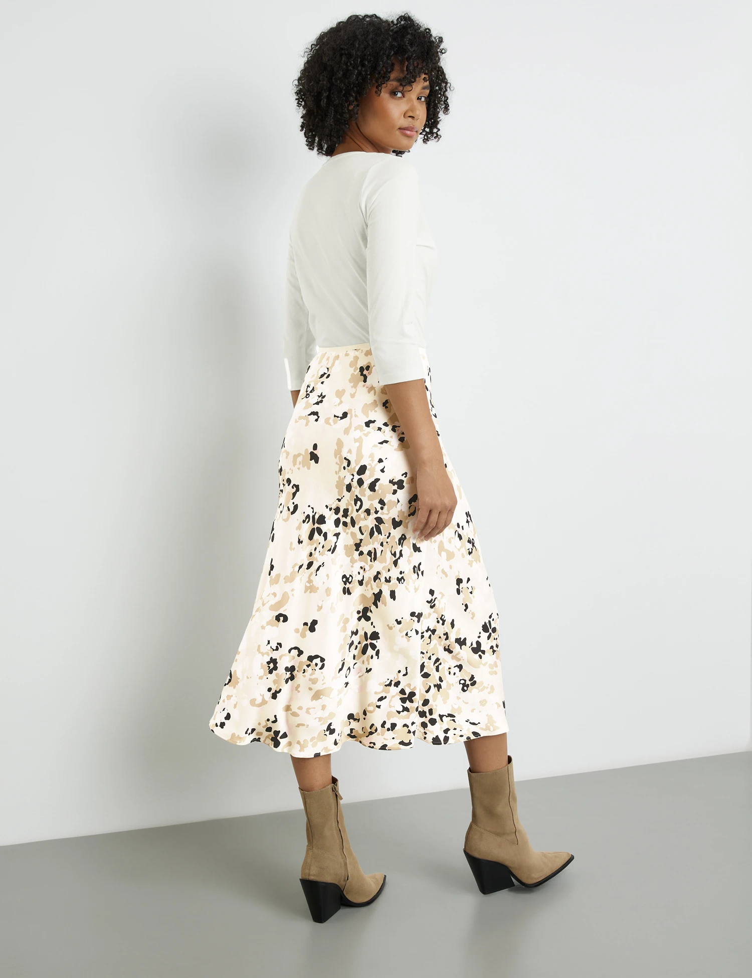 Taifun Fließender A-Linien-Rock Mit Elastischem Bund 7 Taifun Fließender A-Linien-Rock Mit Elastischem Bund – Bild 5