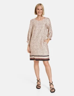 Gerry Weber Fließendes Kleid Mit Ballonärmeln -Gerry Weber Verkäufe fliessendes kleid mit ballonaermeln 01