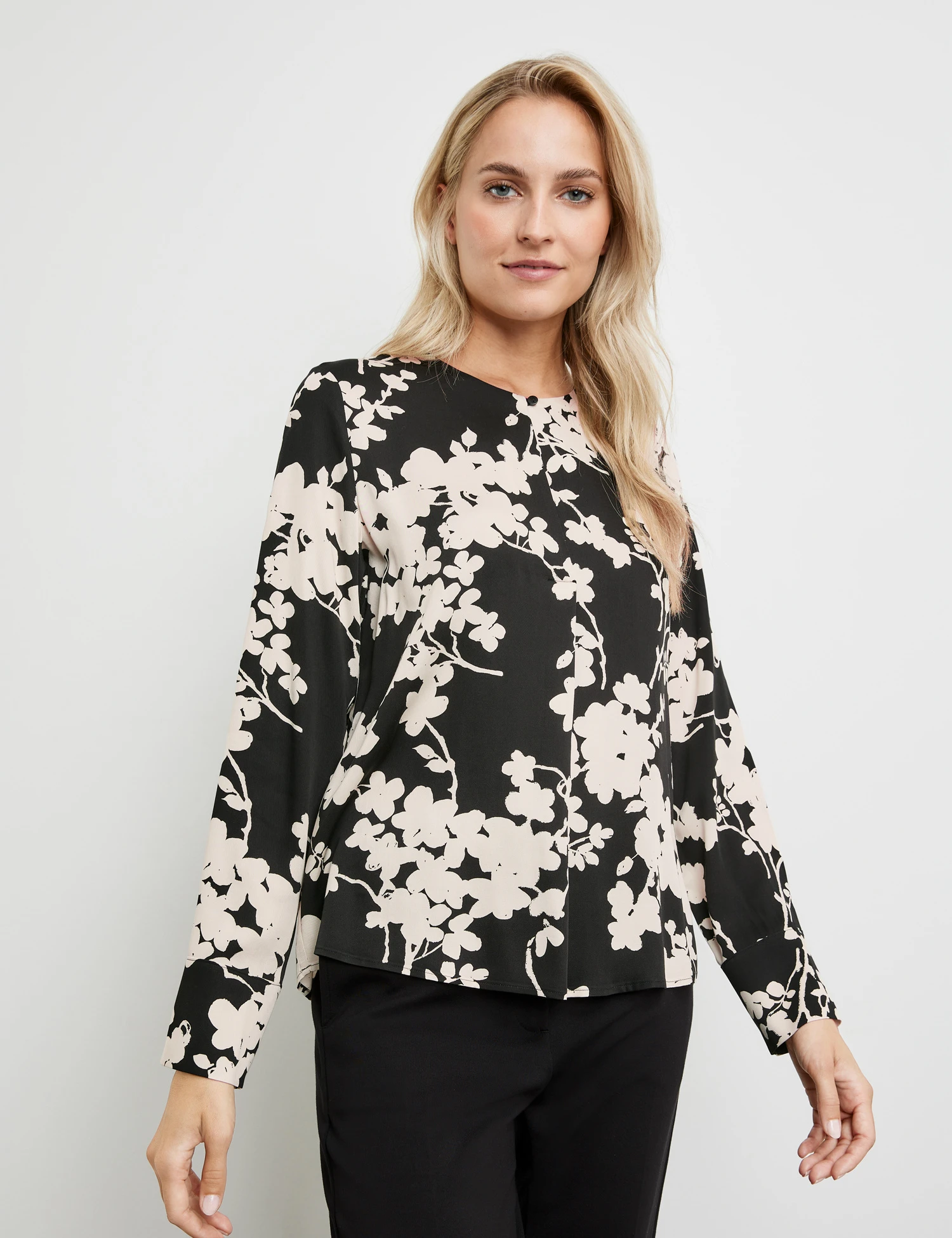 Taifun Floral Gemusterte Langarmbluse Mit Aufspringender Falte 3 Taifun Floral Gemusterte Langarmbluse Mit Aufspringender Falte