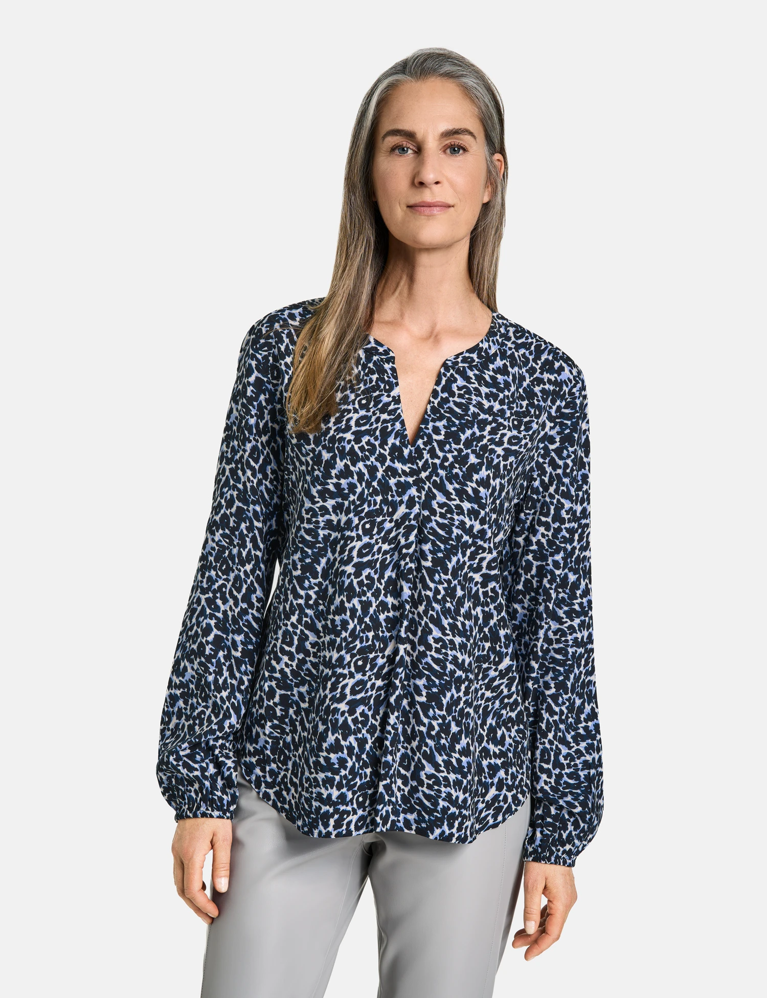Gerry Weber Gemusterte Bluse Mit Falte Am Vorderteil 9 Gerry Weber Gemusterte Bluse Mit Falte Am Vorderteil – Bild 7