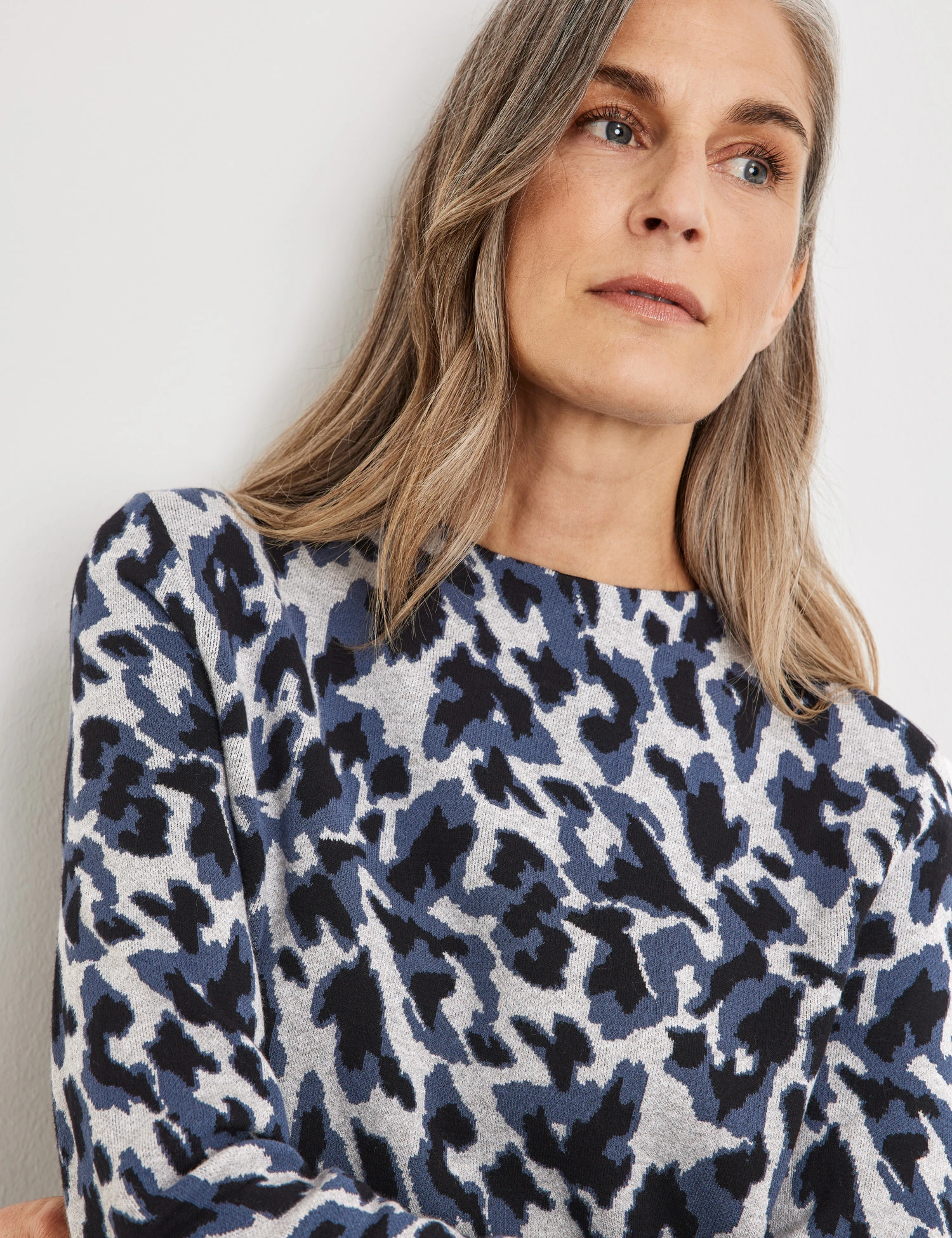 Gerry Weber Gemusterter Pullover Mit Kurzem Stehkragen 6 Gerry Weber Gemusterter Pullover Mit Kurzem Stehkragen – Bild 4