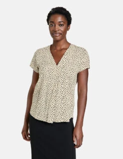 Gerry Weber Gepunktetes Blusenshirt Mit Falte 15 Gerry Weber Gepunktetes Blusenshirt Mit Falte -Gerry Weber Verkäufe gepunktetes blusenshirt mit falte 01