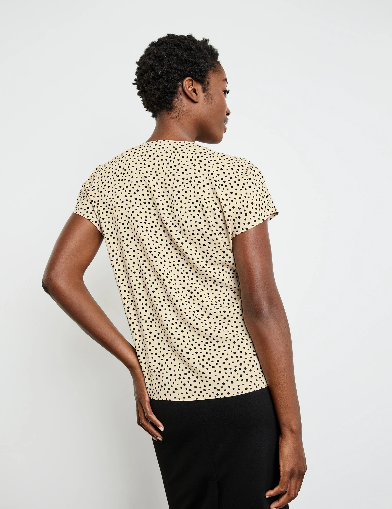 Gerry Weber Gepunktetes Blusenshirt Mit Falte 8 Gerry Weber Gepunktetes Blusenshirt Mit Falte – Bild 6