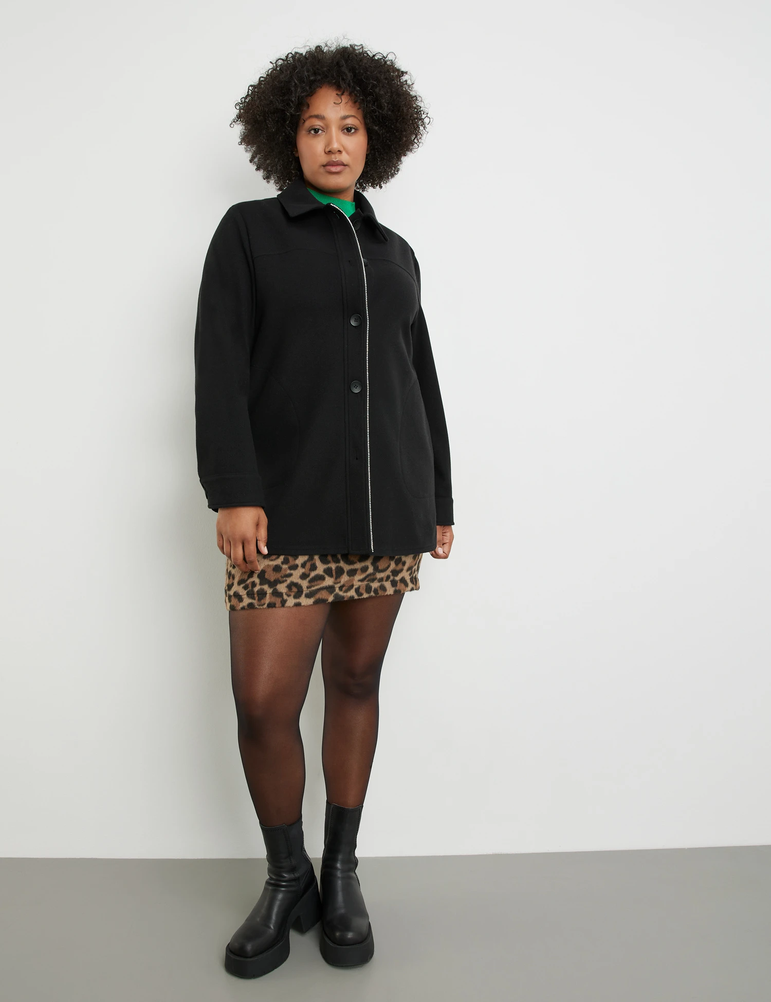 Hemdjacke Mit Schmuckleiste 7 Hemdjacke Mit Schmuckleiste – Bild 5