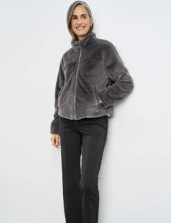 Gerry Weber Kastige Jacke Aus Plüsch 13 Gerry Weber Kastige Jacke Aus Plüsch -Gerry Weber Verkäufe kastige jacke aus pluesch 102