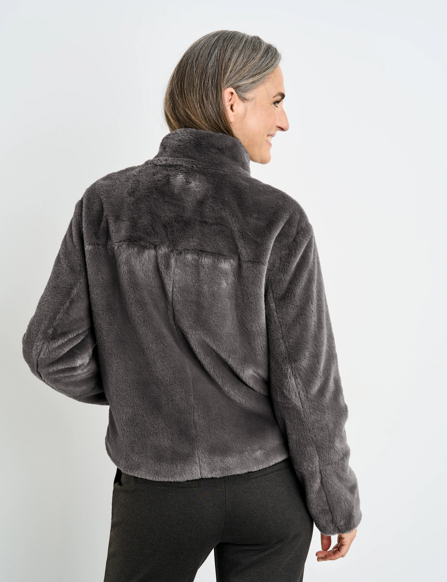 Gerry Weber Kastige Jacke Aus Plüsch 8 Gerry Weber Kastige Jacke Aus Plüsch – Bild 6
