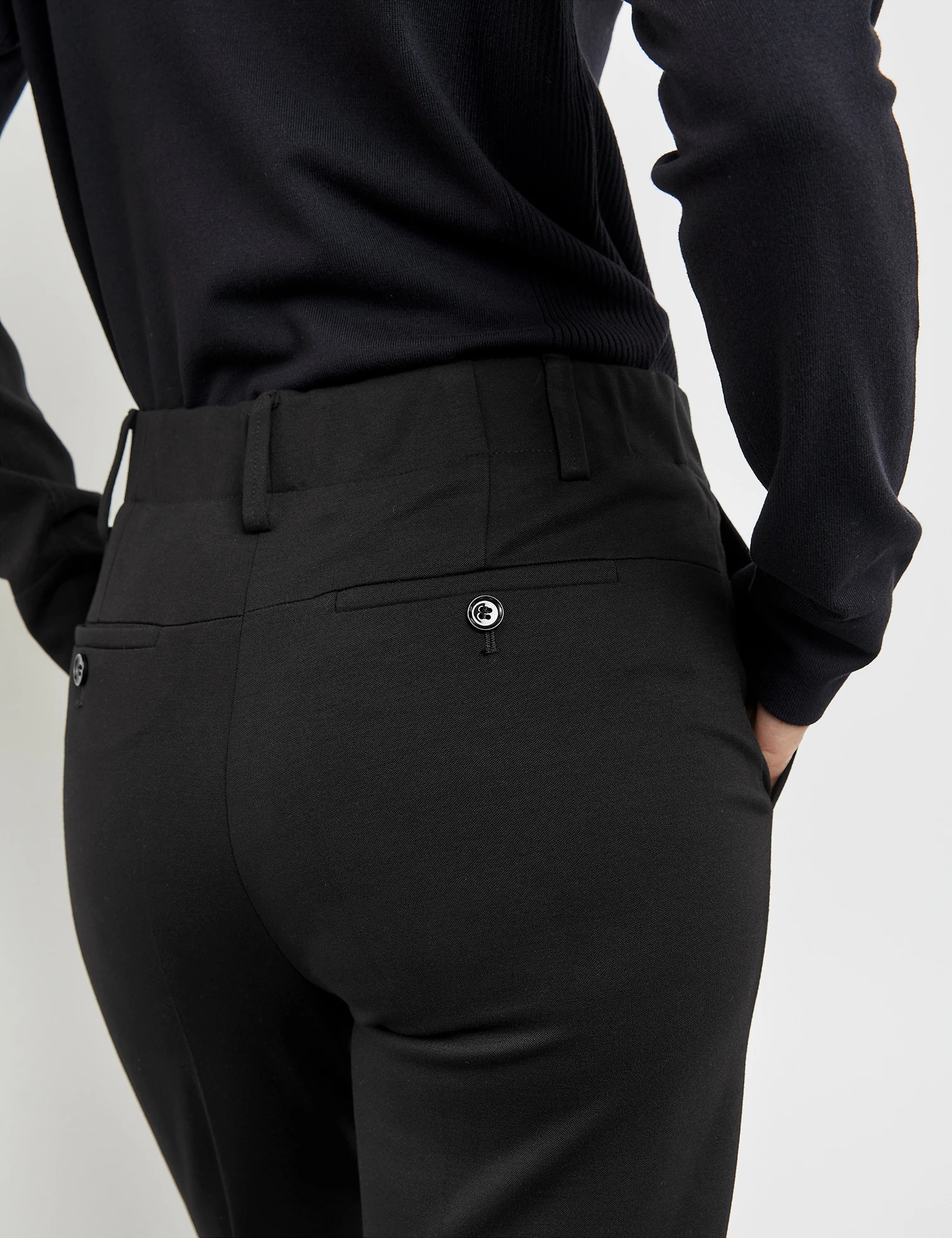 Gerry Weber Klassische 7/8 Hose Mit Bügelfalten 6 Gerry Weber Klassische 7/8 Hose Mit Bügelfalten – Bild 4