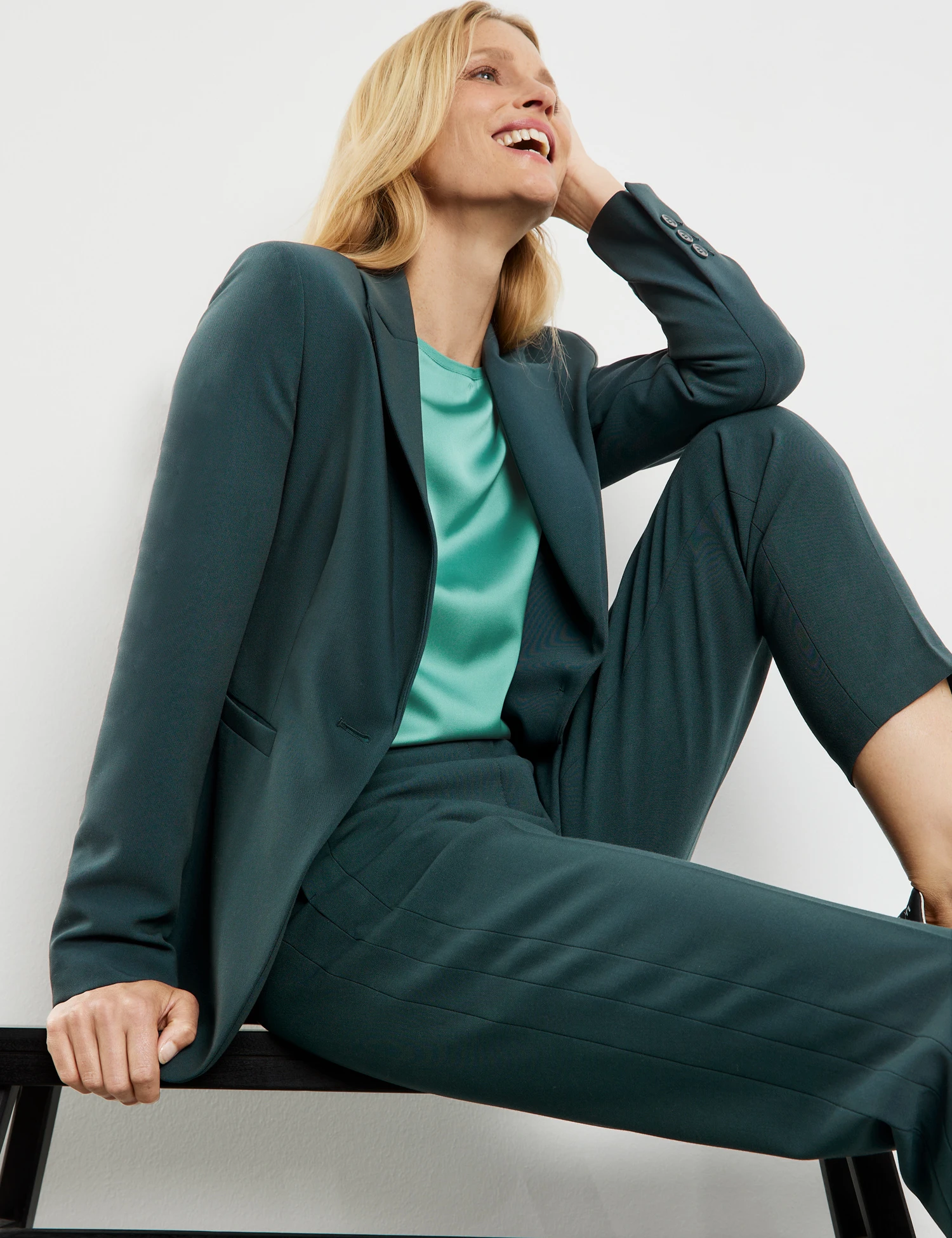 Gerry Weber Klassischer Blazer Mit Bewegungsschlitz 7 Gerry Weber Klassischer Blazer Mit Bewegungsschlitz – Bild 5