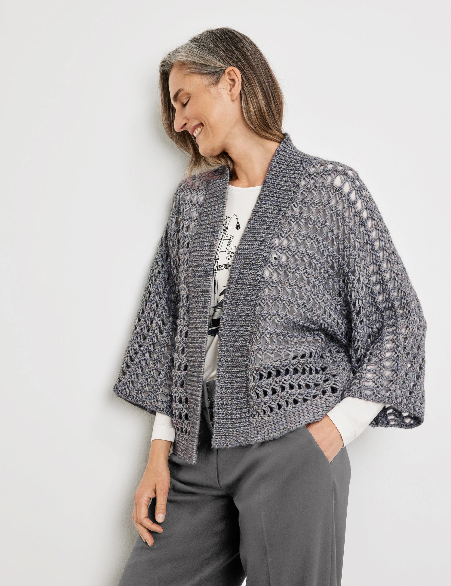 Gerry Weber Lässige Strickjacke Mit Grobem Lochstrick 7 Gerry Weber Lässige Strickjacke Mit Grobem Lochstrick – Bild 5