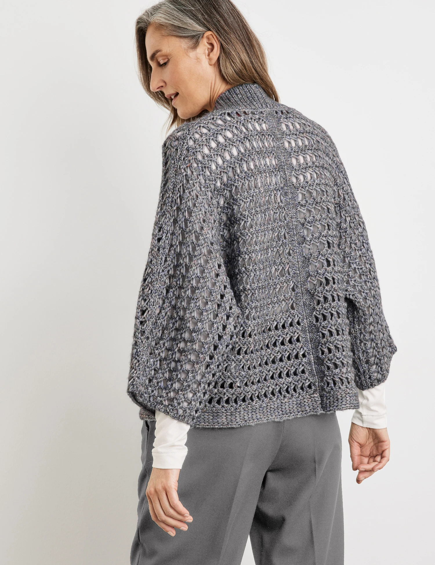 Gerry Weber Lässige Strickjacke Mit Grobem Lochstrick 8 Gerry Weber Lässige Strickjacke Mit Grobem Lochstrick – Bild 6