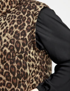 Leo-Steppjacke Mit Abnehmbaren Ärmeln 12 Leo-Steppjacke Mit Abnehmbaren Ärmeln -Gerry Weber Verkäufe leo steppjacke mit abnehmbaren aermeln 100