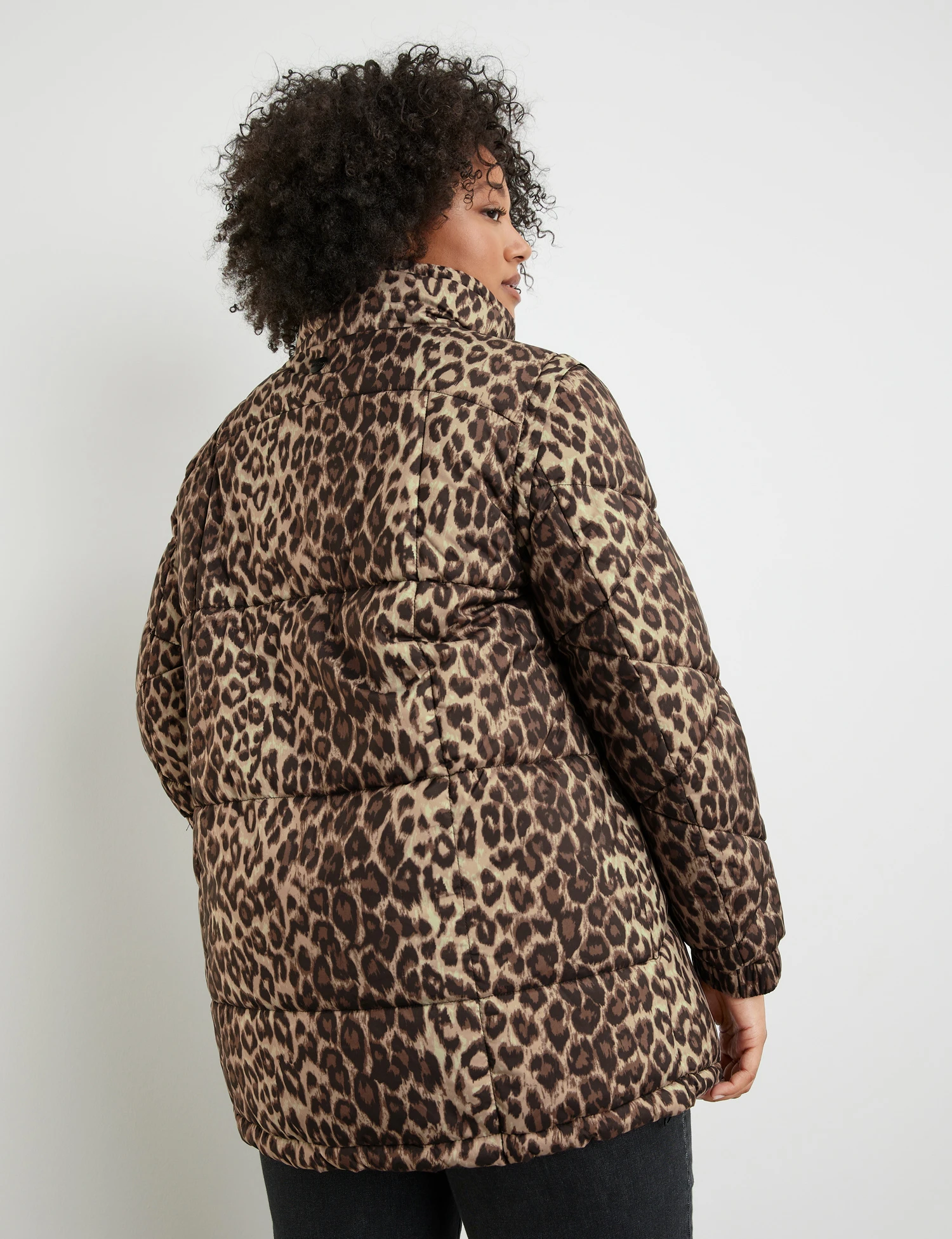 Leo-Steppjacke Mit Abnehmbaren Ärmeln 8 Leo-Steppjacke Mit Abnehmbaren Ärmeln – Bild 6