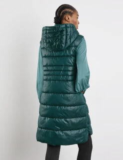 Gerry Weber Longweste Mit Daunenfeeling Und Abnehmbarer Kapuze -Gerry Weber Verkäufe longweste mit daunenfeeling und abnehmbarer kapuze 104