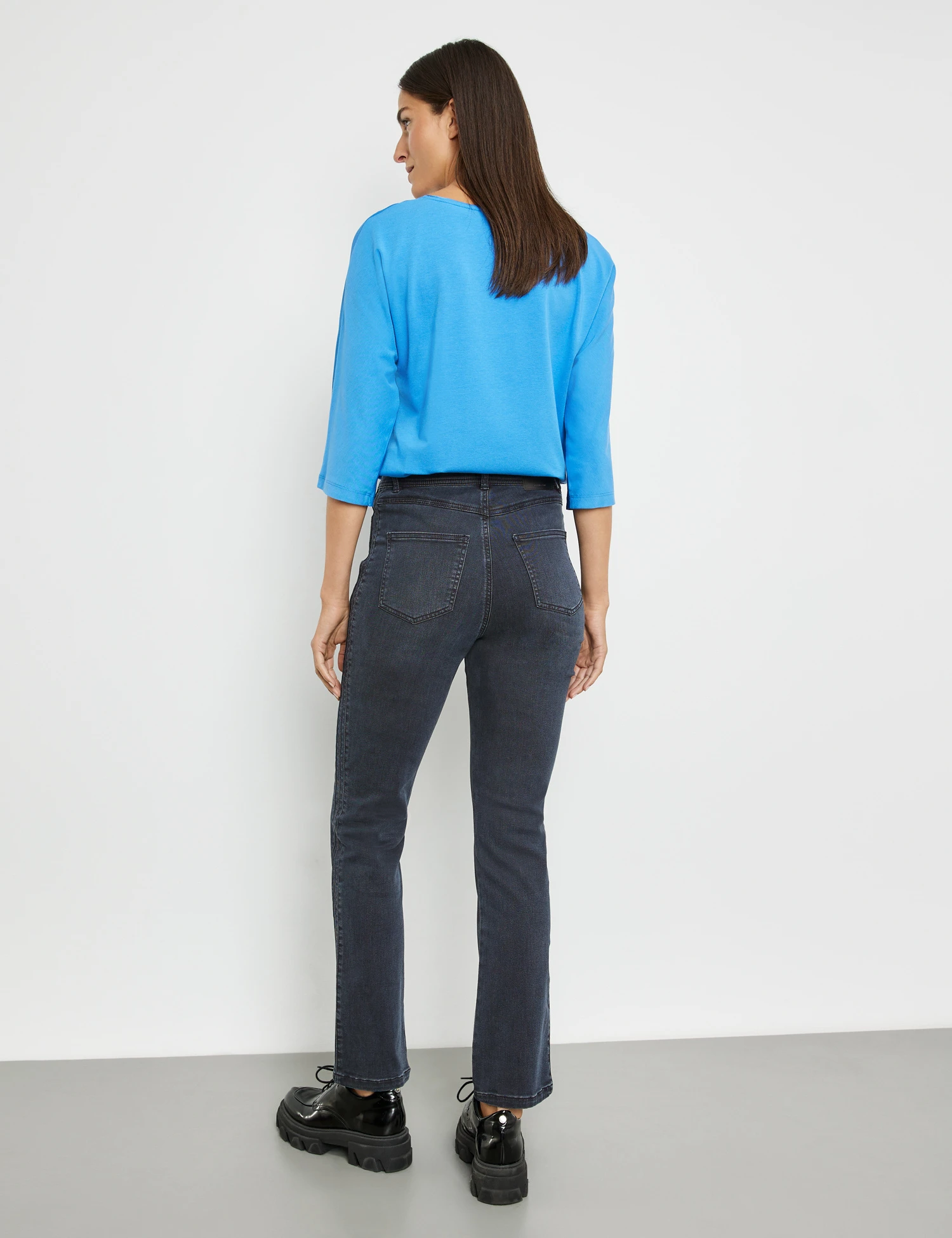 Gerry Weber Modische Jeans Mit Seitlichen Längsbiesen 8 Gerry Weber Modische Jeans Mit Seitlichen Längsbiesen – Bild 6