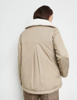 Gerry Weber Outdoorjacke Mit Aufgesetzten Taschen Und Webpelzbesatz 14 Gerry Weber Outdoorjacke Mit Aufgesetzten Taschen Und Webpelzbesatz -Gerry Weber Verkäufe outdoorjacke mit aufgesetzten taschen und webpelzbesatz 104