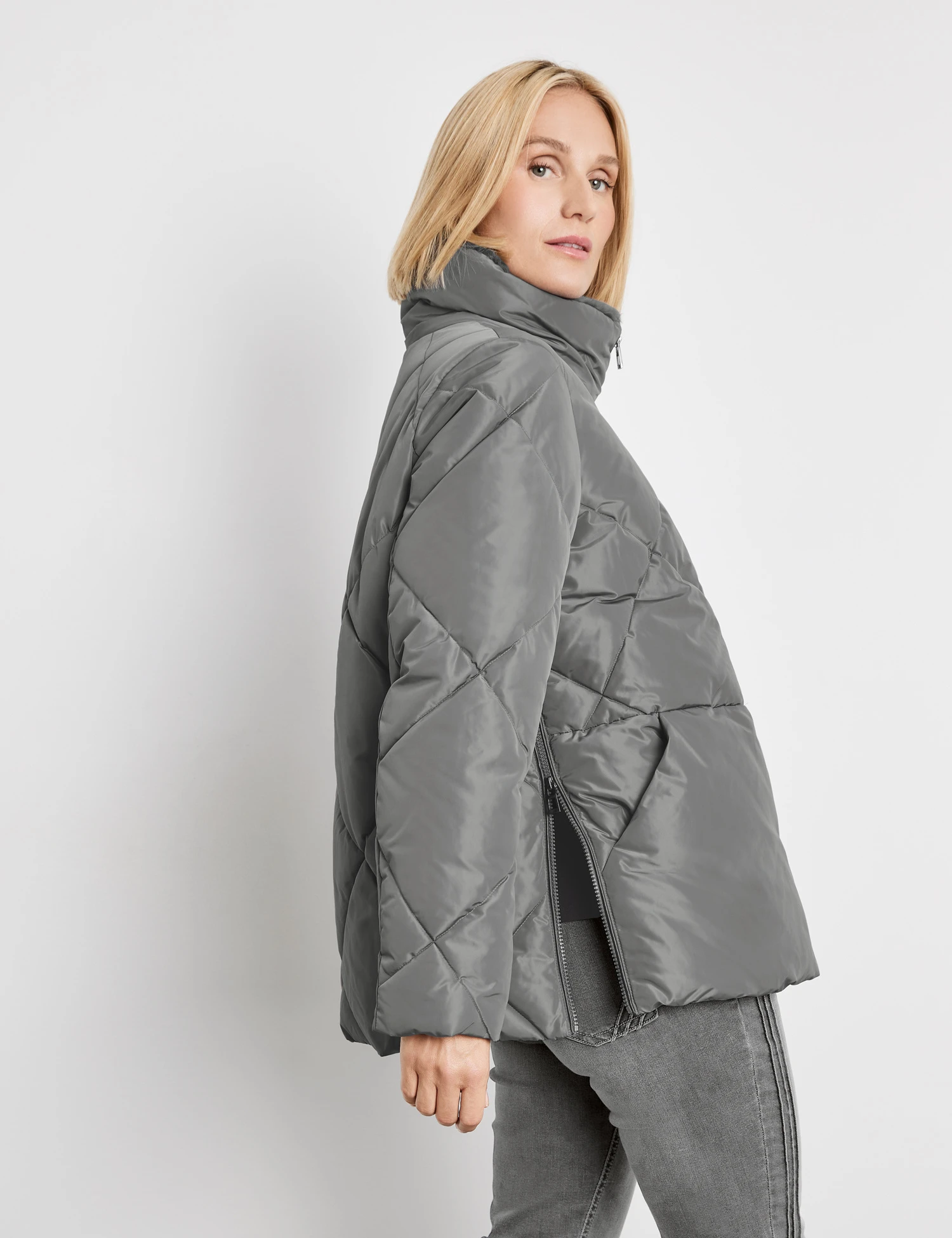 Gerry Weber Outdoorjacke Mit Fake-Fur-Details Und 2-Wege-Reißverschluss 7 Gerry Weber Outdoorjacke Mit Fake-Fur-Details Und 2-Wege-Reißverschluss – Bild 5