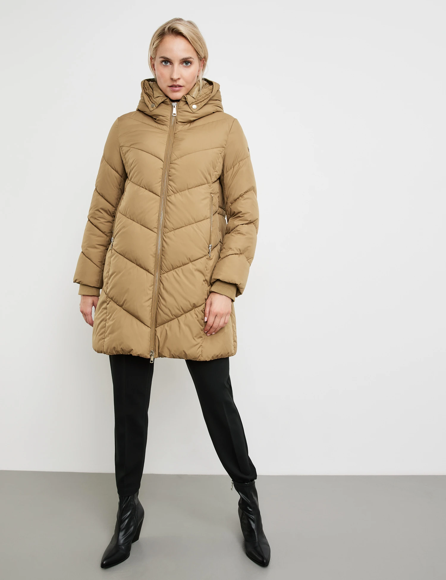 Taifun Outdoorjacke Mit Rückseitigem Tunnelzug 8 Taifun Outdoorjacke Mit Rückseitigem Tunnelzug – Bild 6