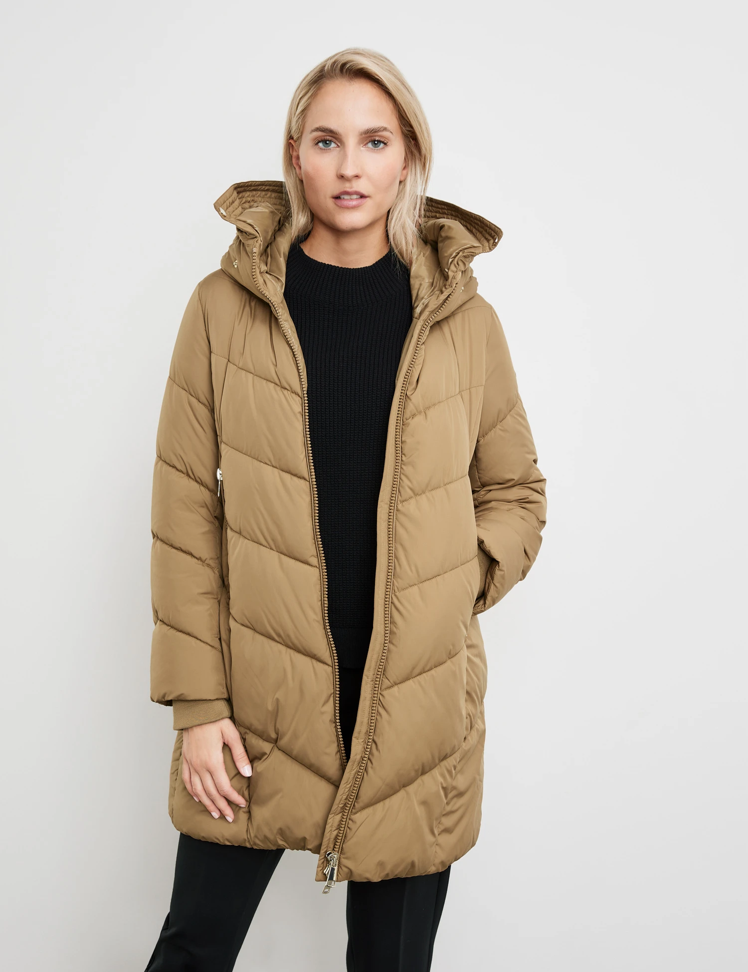 Taifun Outdoorjacke Mit Rückseitigem Tunnelzug 3 Taifun Outdoorjacke Mit Rückseitigem Tunnelzug