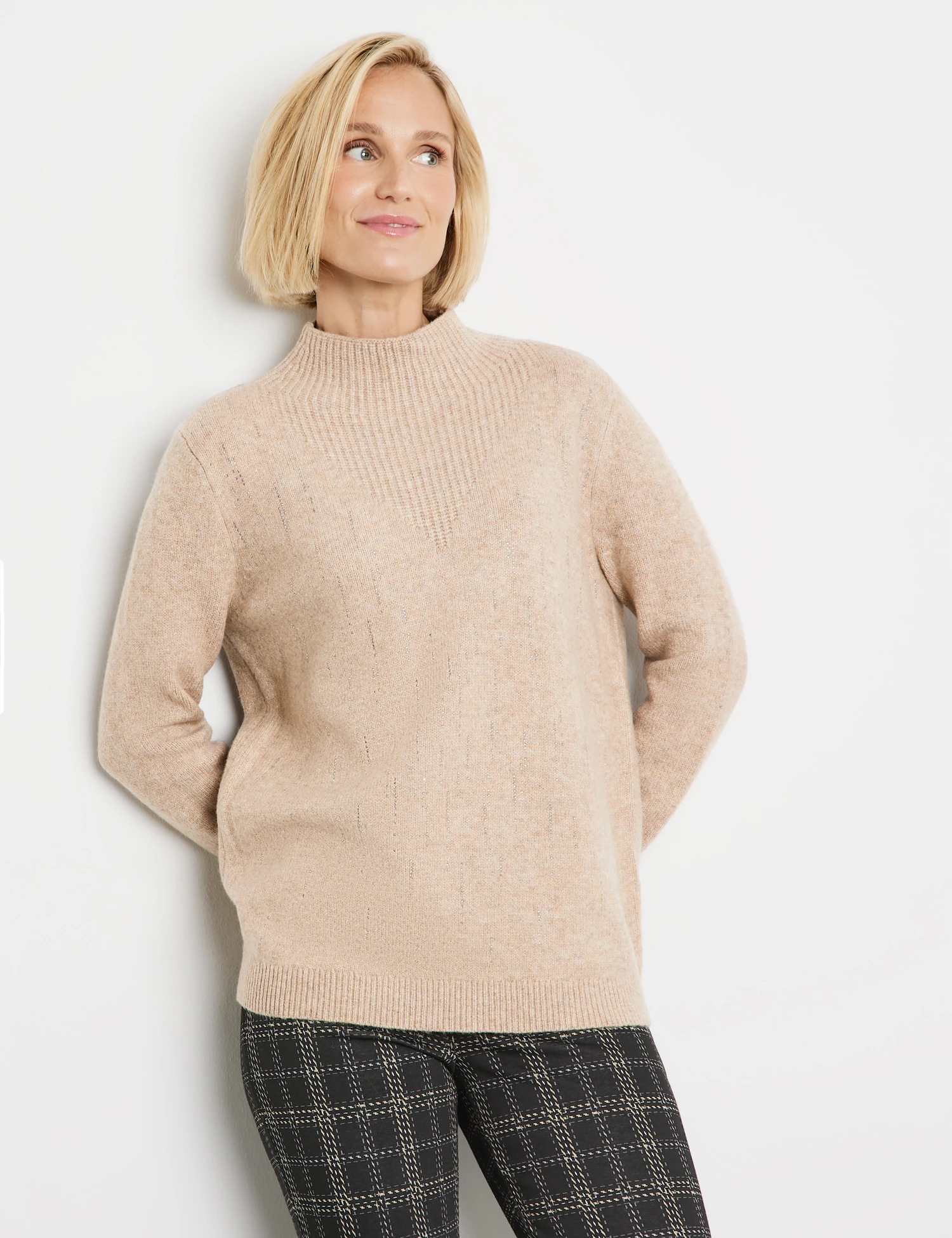 Gerry Weber Pullover Aus Feinstrick Mit Steinchendekor 3 Gerry Weber Pullover Aus Feinstrick Mit Steinchendekor