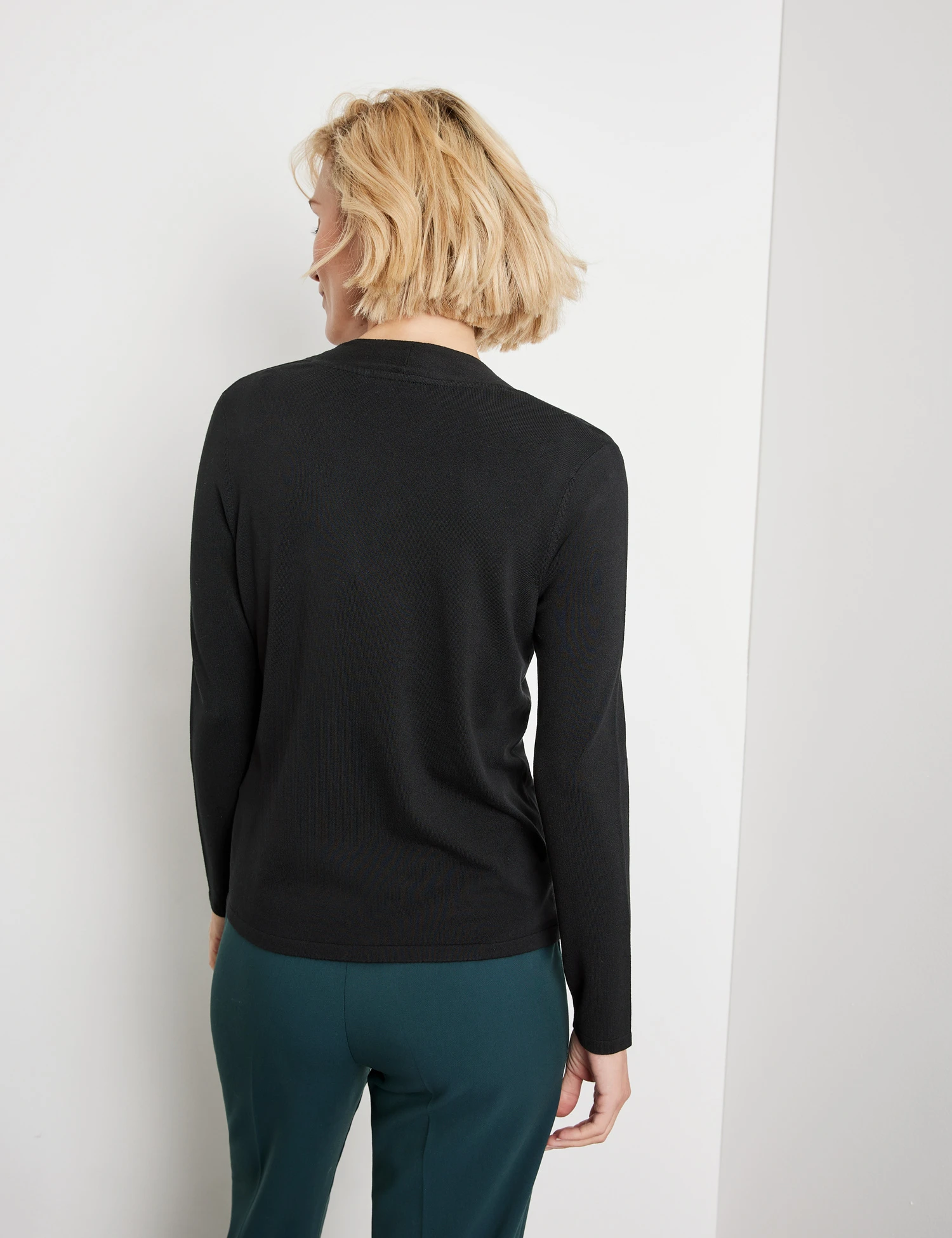 Gerry Weber Pullover Aus Feinstrick Mit V-Ausschnitt 8 Gerry Weber Pullover Aus Feinstrick Mit V-Ausschnitt – Bild 6