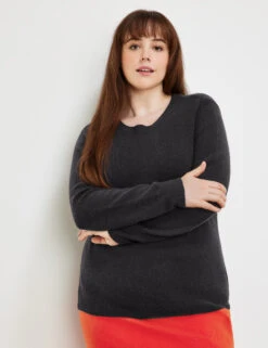 Pullover Aus Wärmendem Strick