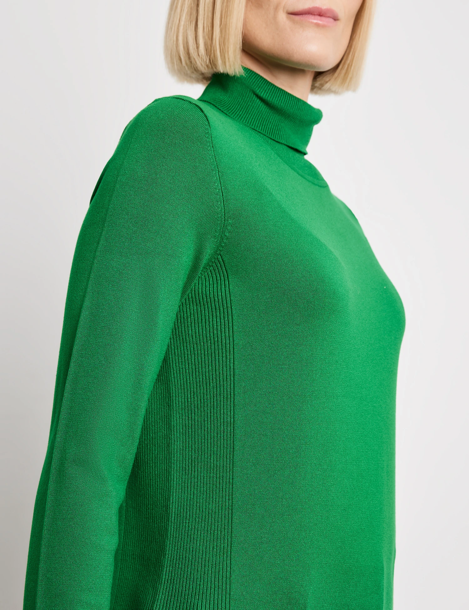 Gerry Weber Schlichter Rollkragenpullover Mit Rippstrick-Details 6 Gerry Weber Schlichter Rollkragenpullover Mit Rippstrick-Details – Bild 4
