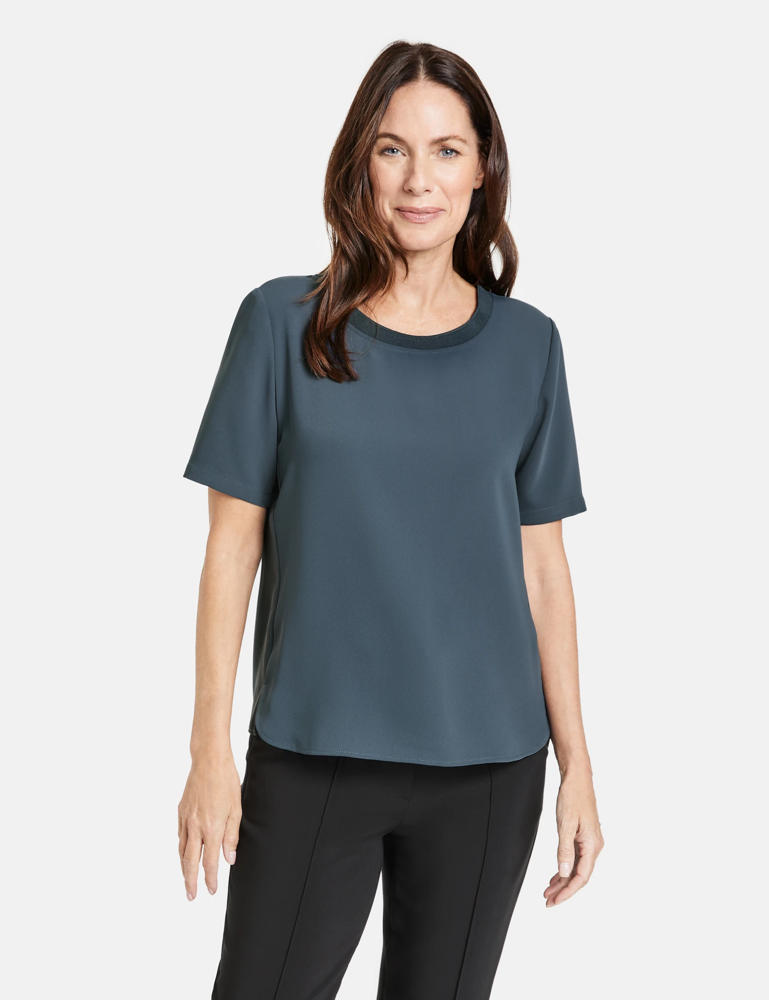 Gerry Weber Schlichtes Blusenshirt Mit Seitlichen Schlitzen 8 Gerry Weber Schlichtes Blusenshirt Mit Seitlichen Schlitzen – Bild 6