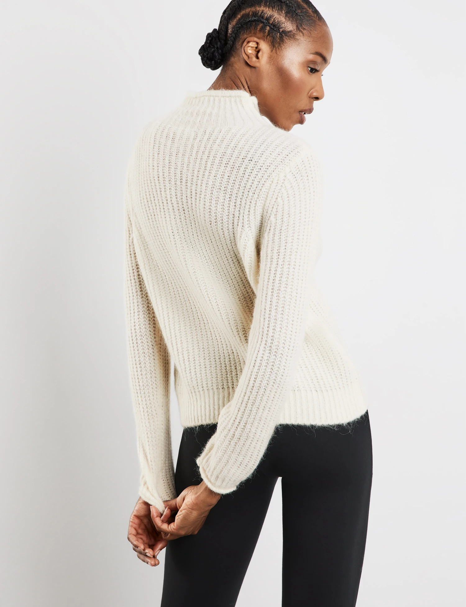 Gerry Weber Strickpullover Mit Stehkragen Und Zopfmuster 8 Gerry Weber Strickpullover Mit Stehkragen Und Zopfmuster – Bild 6