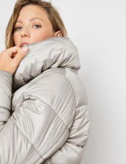 Taifun Taillierte Steppjacke Mit Volumenkragen 12 Taifun Taillierte Steppjacke Mit Volumenkragen -Gerry Weber Verkäufe taillierte steppjacke mit volumenkragen 100