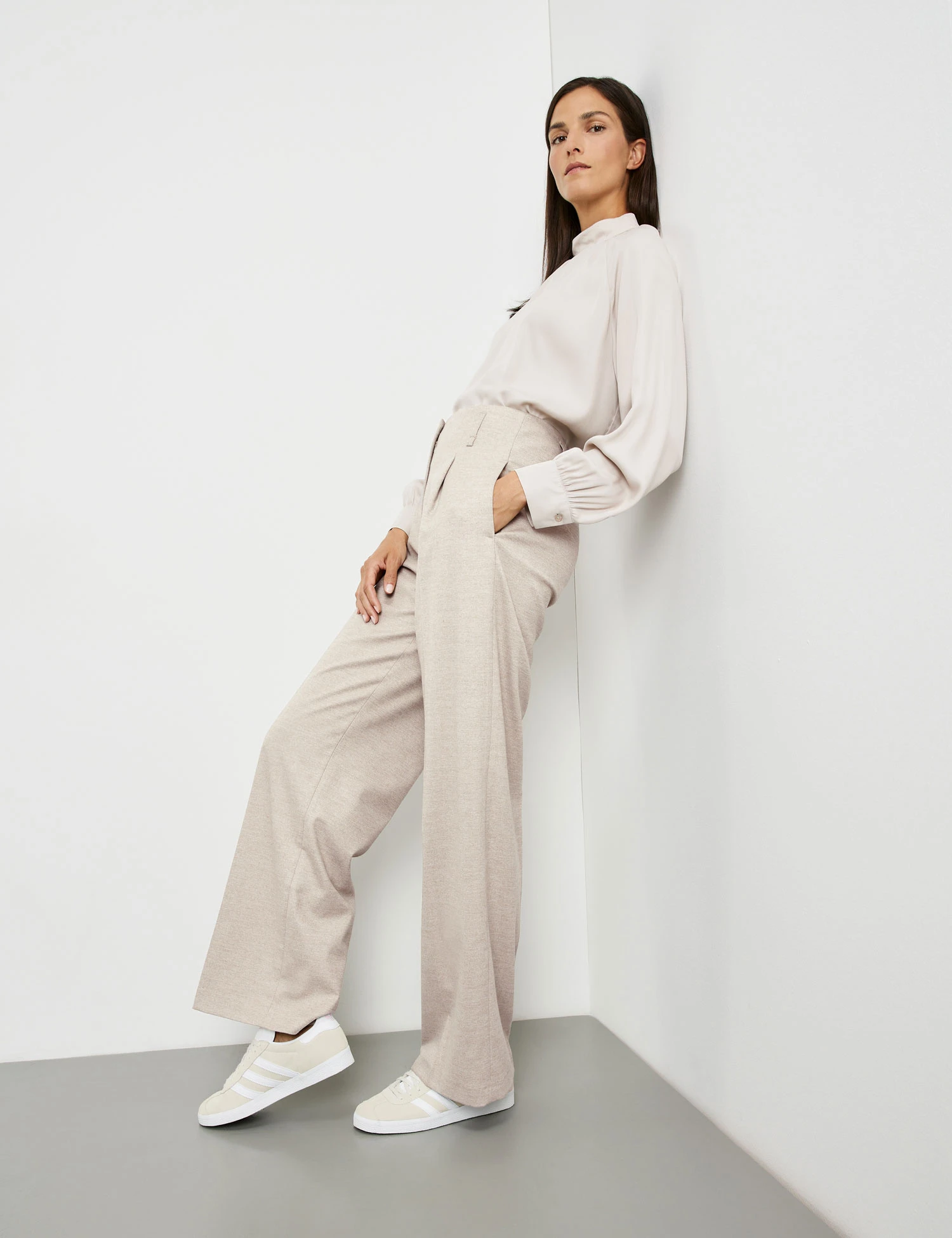 Gerry Weber Weite Hose Mit Bundfalten 7 Gerry Weber Weite Hose Mit Bundfalten – Bild 5